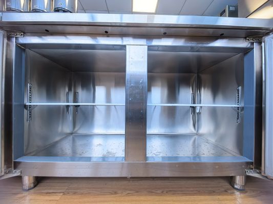 De lucht koelde de Ingelaste Drank van de Werkbankijskast 120L